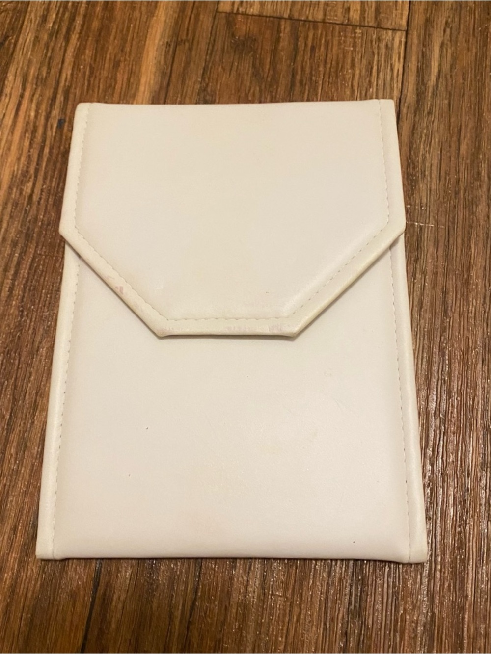 Daniel’s Daniels Jewelry Vintage White Jewelry Folder Case Faux Leather READ